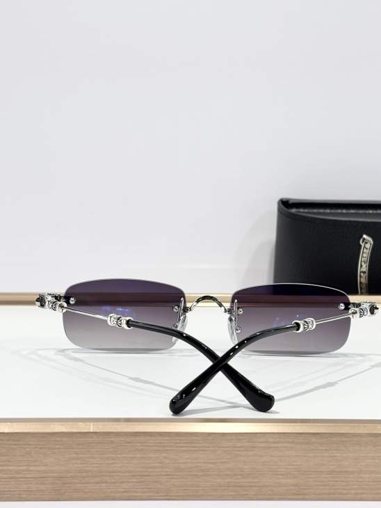 Picture of Chrome Hearts Sunglasses _SKUfw77670354fw